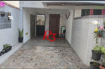 Casa com 3 dormitórios à venda, 183 m² por R$ 1.100.000,00 - Embaré - Santos/SP