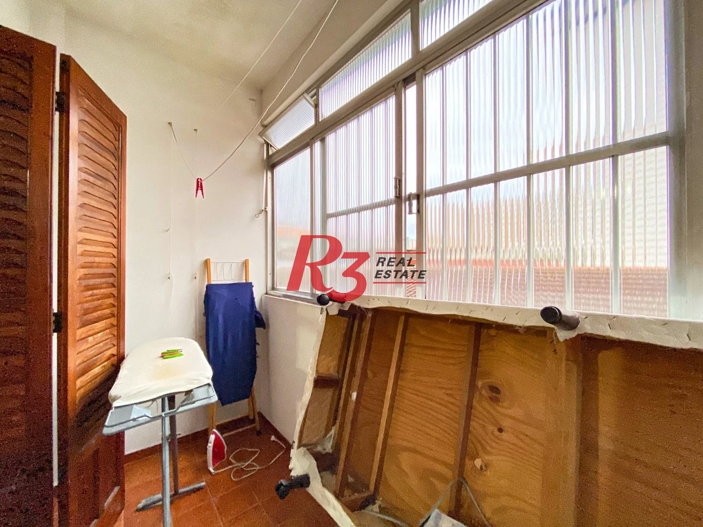 Sobrado com 3 Quartos e 2 banheiros à Venda, 187 m² por R$ 890.000