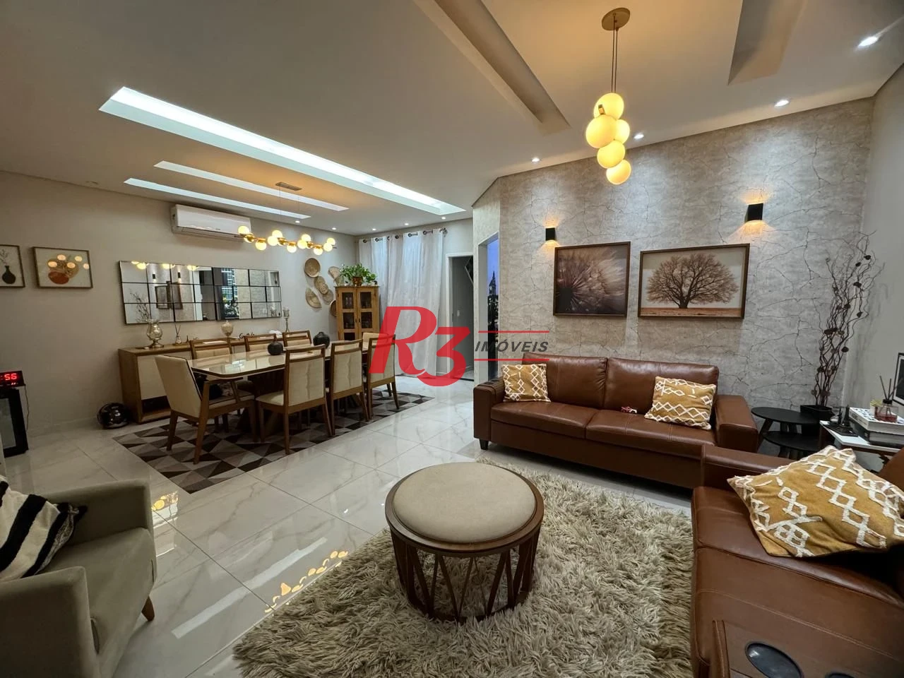 Casa com 3 dormitórios à venda, 189 m² por R$ 1.680.000,00 - Campo Grande - Santos/SP