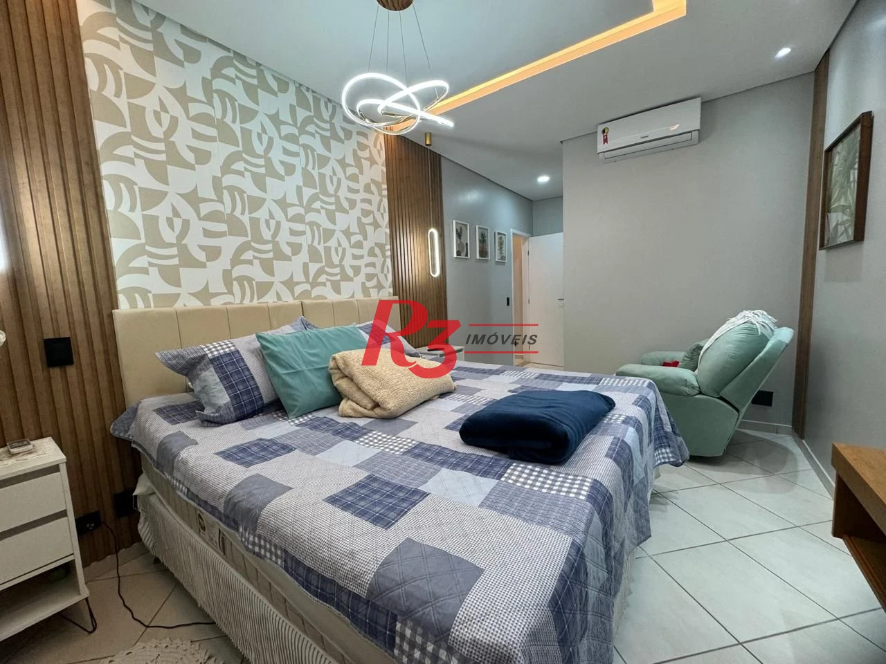 Casa com 3 dormitórios à venda, 189 m² por R$ 1.680.000,00 - Campo Grande - Santos/SP