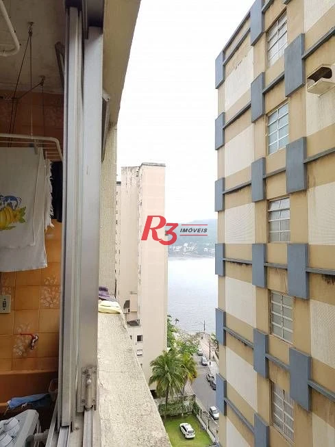 Amplo apartamento no bairro do Itararé, 3 dormitórios sendo 1 suite, dependência de empregada, 1 garagem demarcada, 3 elevador, armários