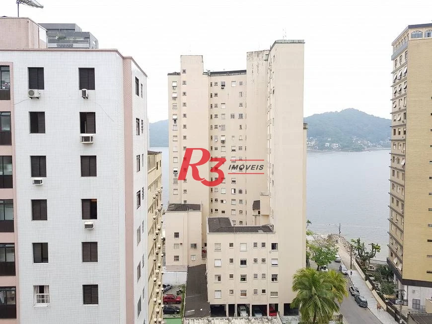 Amplo apartamento no bairro do Itararé, 3 dormitórios sendo 1 suite, dependência de empregada, 1 garagem demarcada, 3 elevador, armários