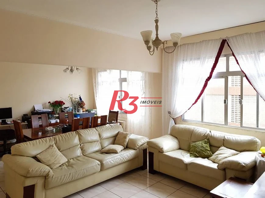 Amplo apartamento no bairro do Itararé, 3 dormitórios sendo 1 suite, dependência de empregada, 1 garagem demarcada, 3 elevador, armários