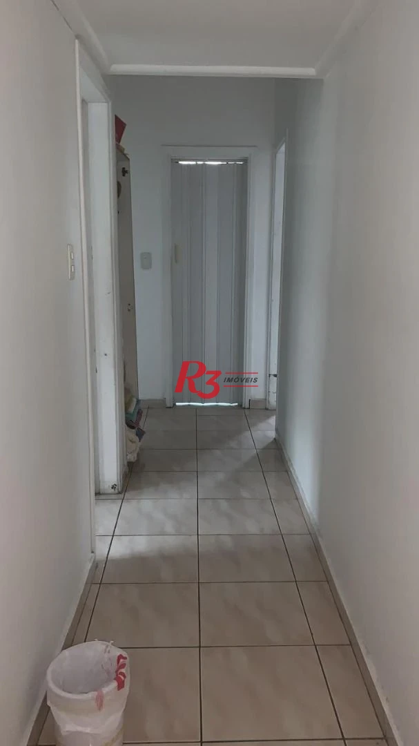 Amplo apartamento no bairro do Itararé, 3 dormitórios sendo 1 suite, dependência de empregada, 1 garagem demarcada, 3 elevador, armários