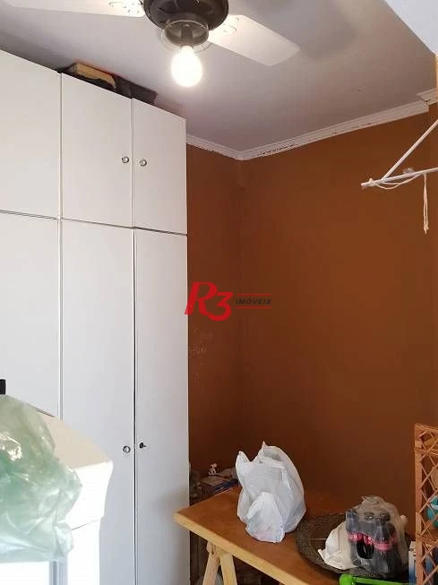 Amplo apartamento no bairro do Itararé, 3 dormitórios sendo 1 suite, dependência de empregada, 1 garagem demarcada, 3 elevador, armários