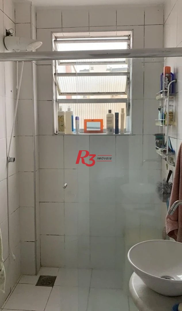 Amplo apartamento no bairro do Itararé, 3 dormitórios sendo 1 suite, dependência de empregada, 1 garagem demarcada, 3 elevador, armários