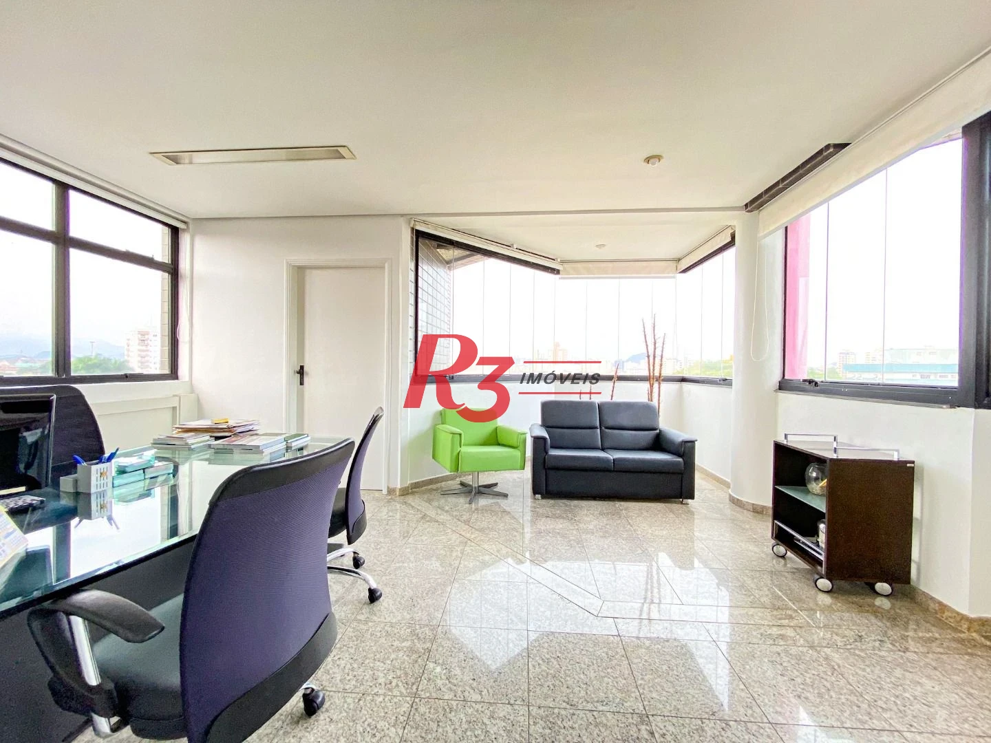 conjunto comercial  na Conselheiro Nébias