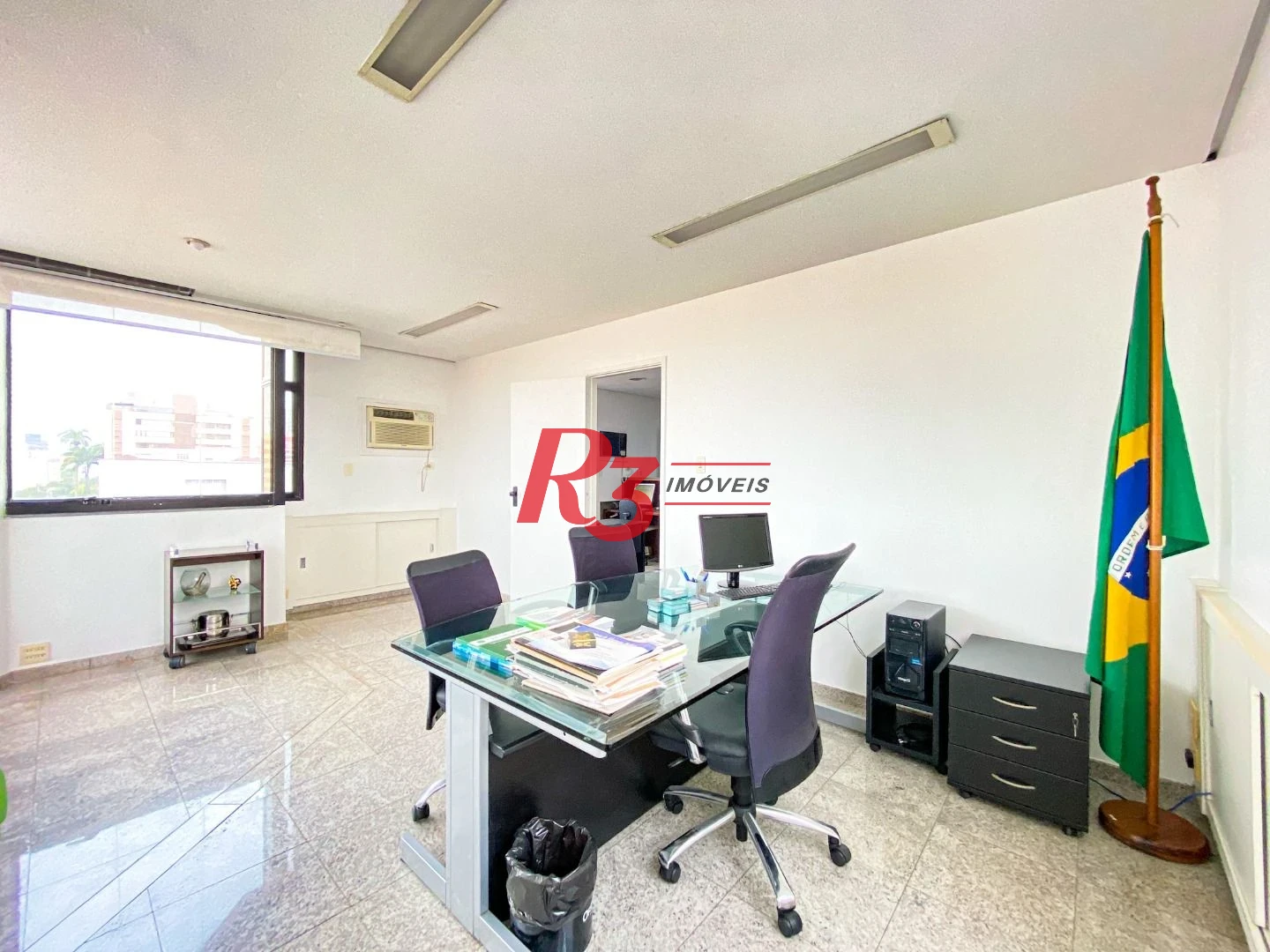 conjunto comercial  na Conselheiro Nébias