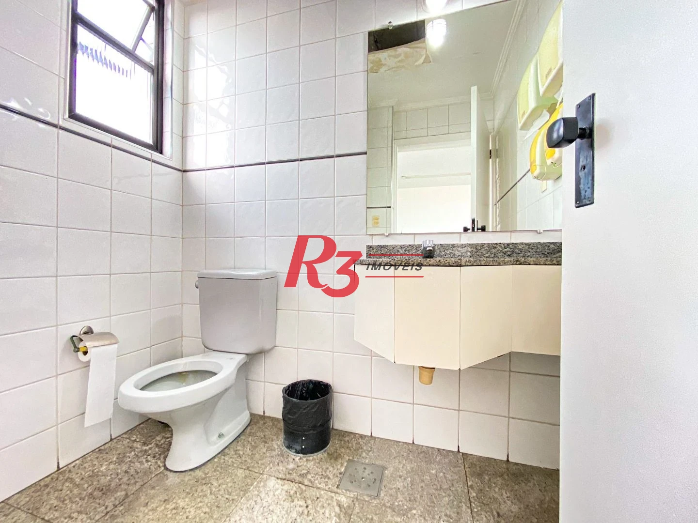 conjunto comercial  na Conselheiro Nébias