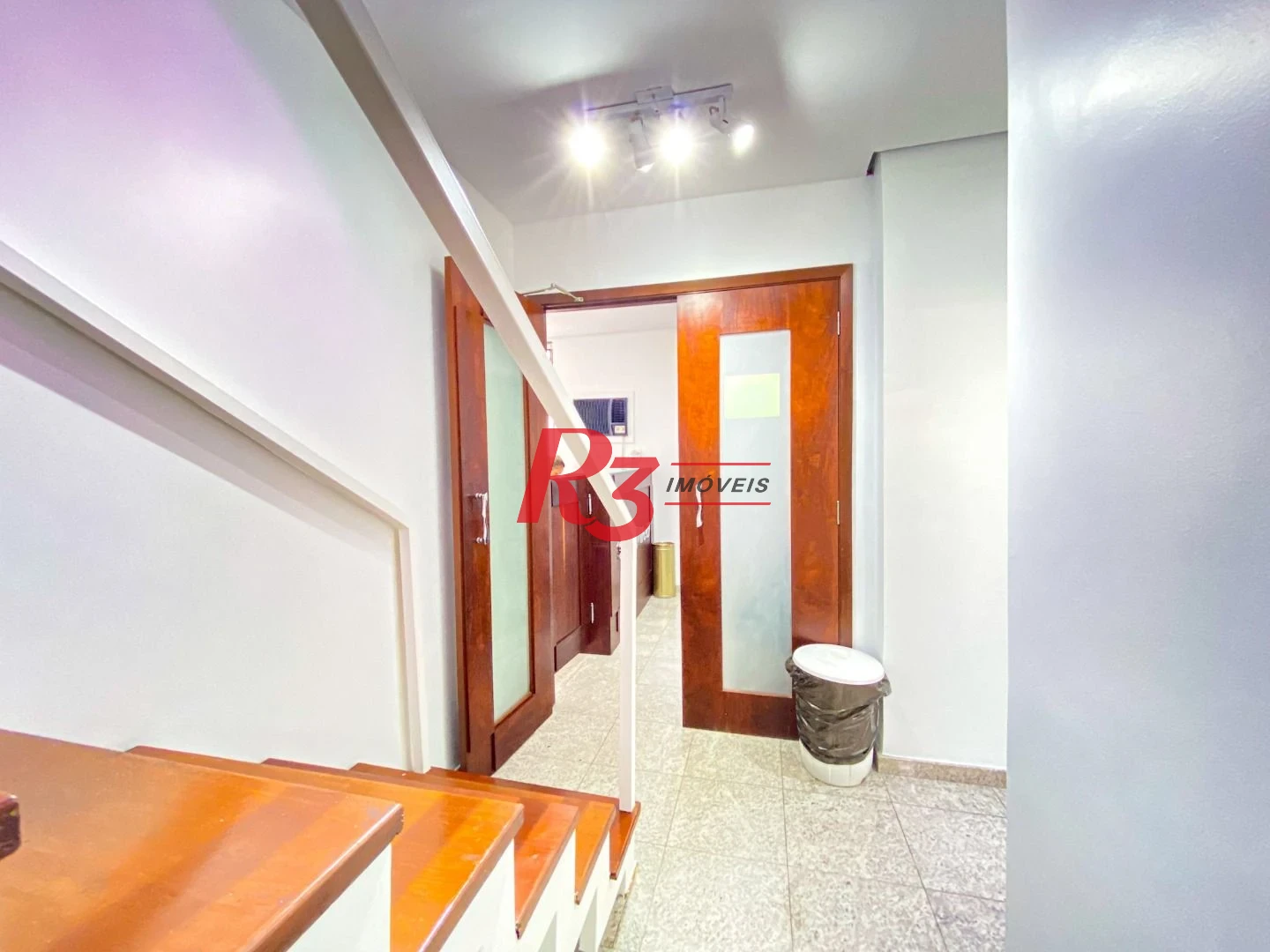conjunto comercial  na Conselheiro Nébias