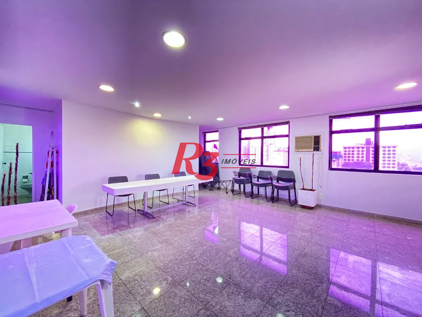 conjunto comercial  na Conselheiro Nébias