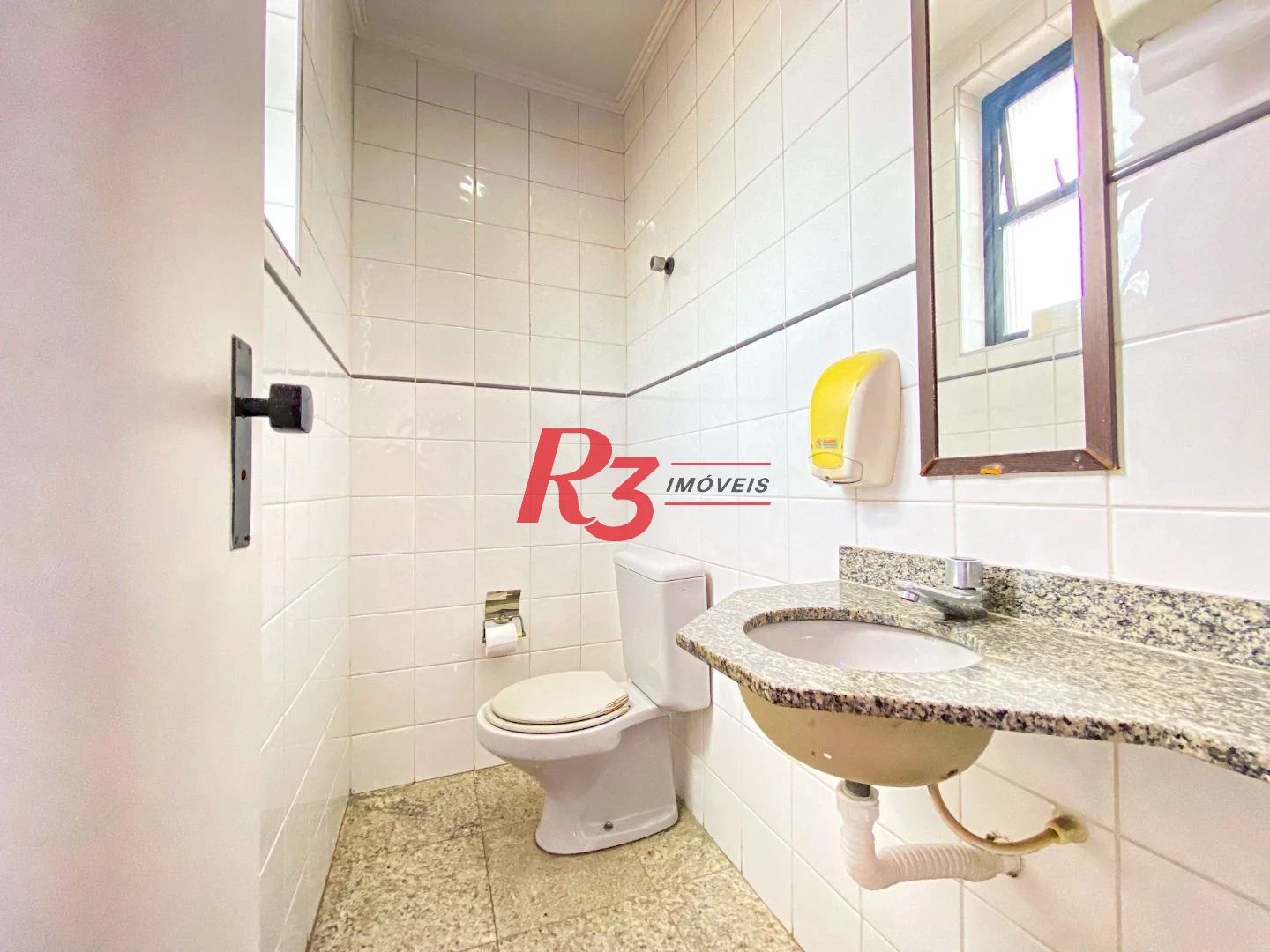 conjunto comercial  na Conselheiro Nébias