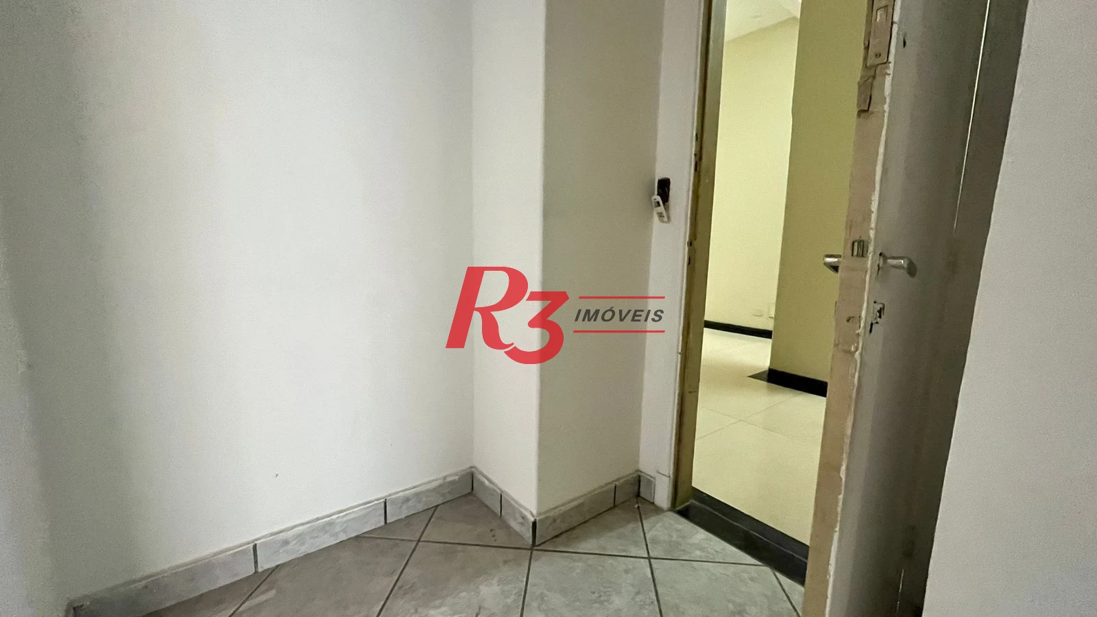 Sala para alugar, 52 m² por R$ 3.000,02/mês - Gonzaga - Santos/SP