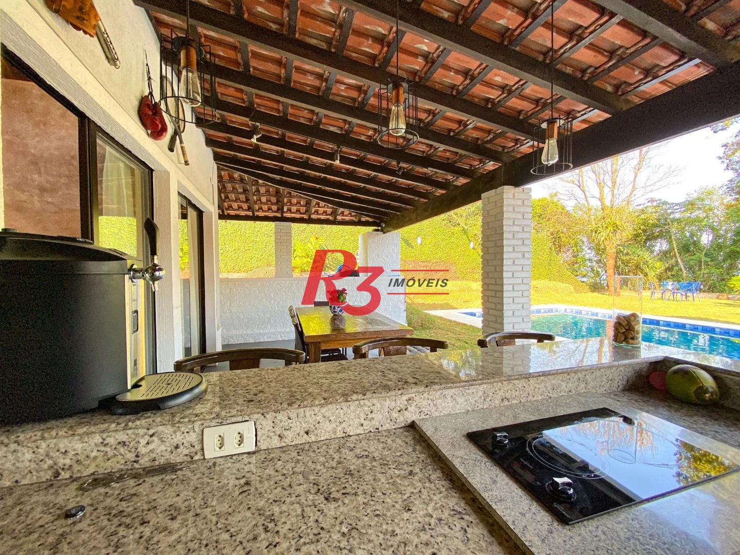 Casa com 4 dormitórios à venda, 473 m² por R$ 1.900.000,00 - Morro dos Barbosas - São Vicente/SP
