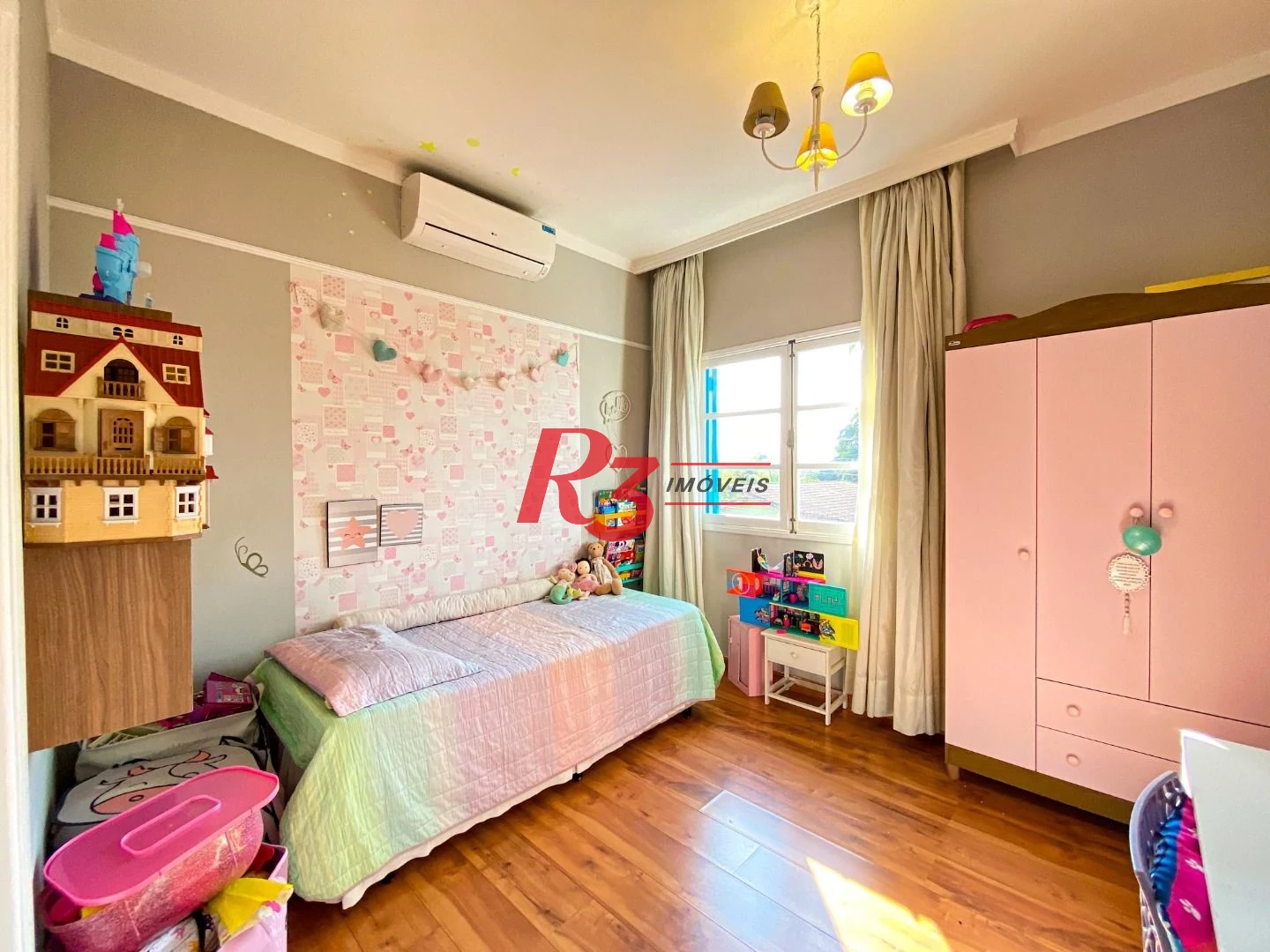 Casa com 4 dormitórios à venda, 473 m² por R$ 1.900.000,00 - Morro dos Barbosas - São Vicente/SP