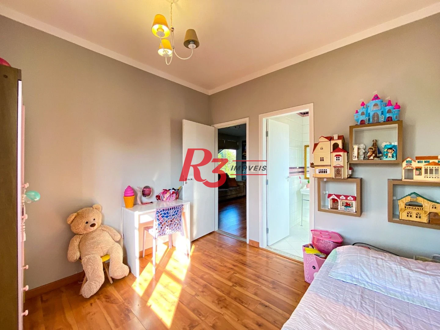 Casa com 4 dormitórios à venda, 473 m² por R$ 1.900.000,00 - Morro dos Barbosas - São Vicente/SP