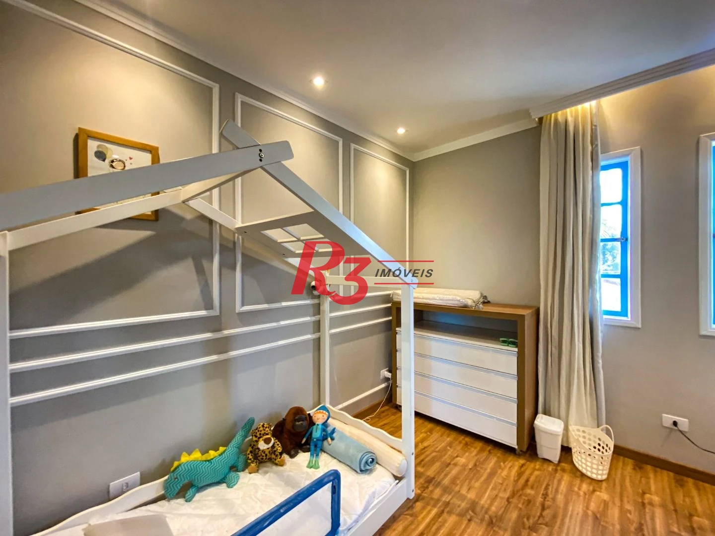 Casa com 4 dormitórios à venda, 473 m² por R$ 1.900.000,00 - Morro dos Barbosas - São Vicente/SP