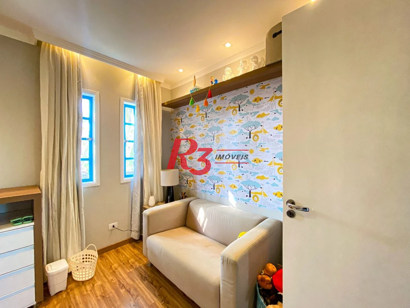 Casa com 4 dormitórios à venda, 473 m² por R$ 1.900.000,00 - Morro dos Barbosas - São Vicente/SP