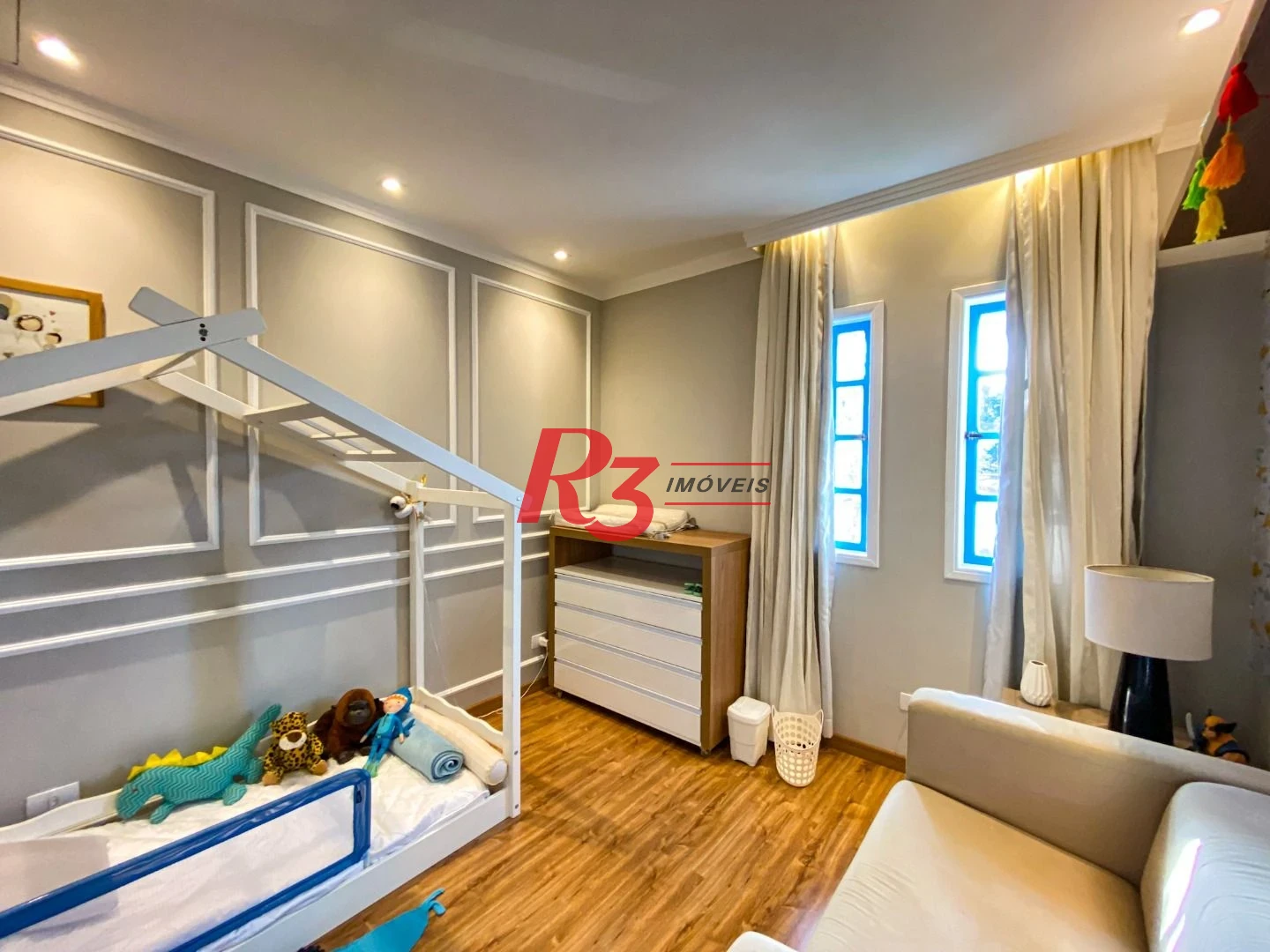 Casa com 4 dormitórios à venda, 473 m² por R$ 1.900.000,00 - Morro dos Barbosas - São Vicente/SP