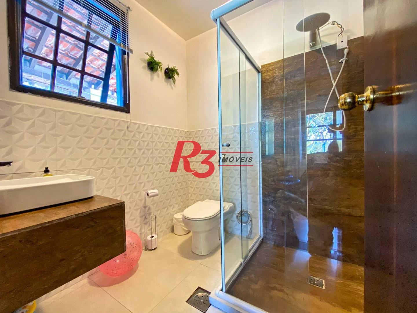 Casa com 4 dormitórios à venda, 473 m² por R$ 1.900.000,00 - Morro dos Barbosas - São Vicente/SP