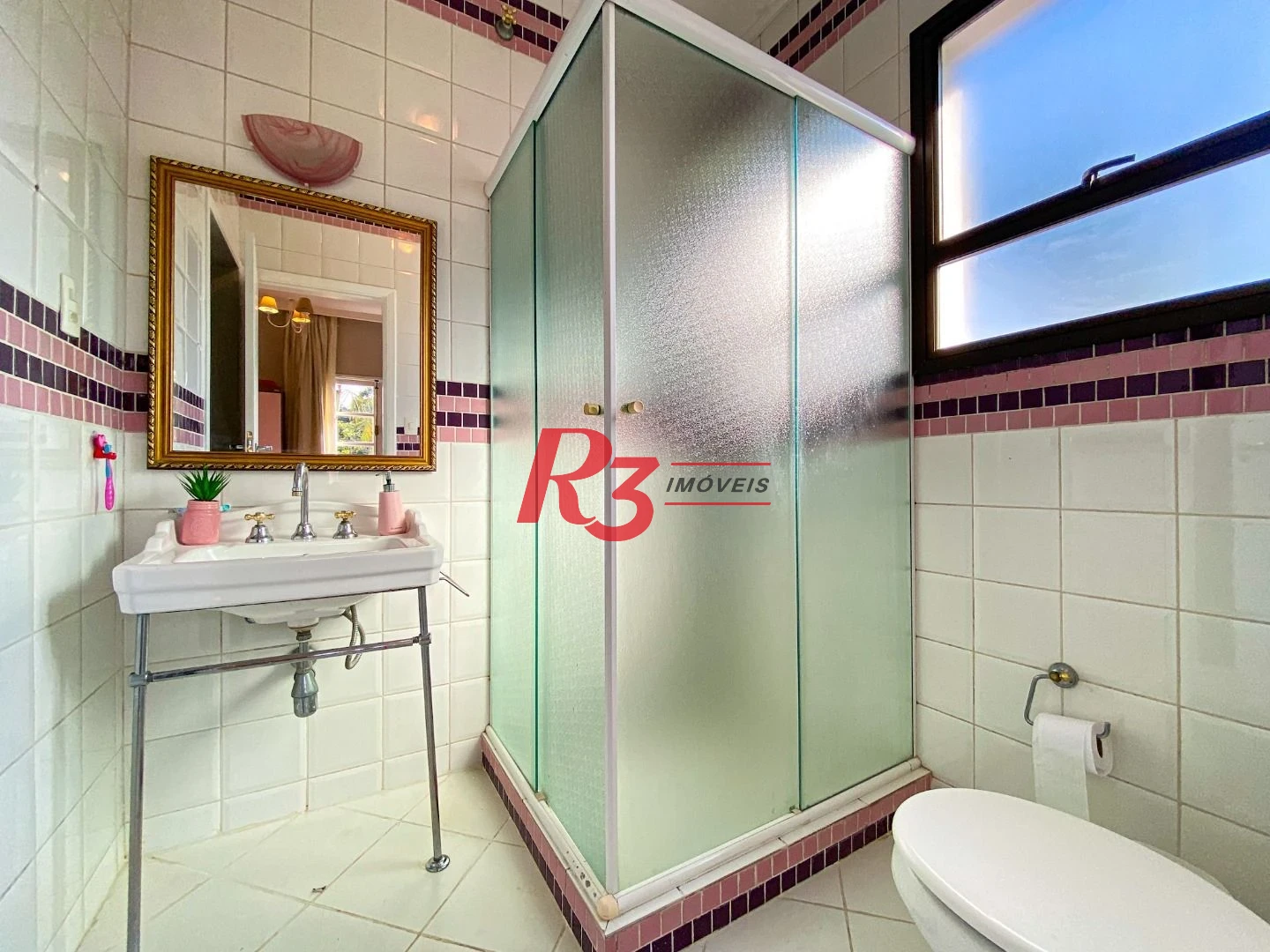 Casa com 4 dormitórios à venda, 473 m² por R$ 1.900.000,00 - Morro dos Barbosas - São Vicente/SP