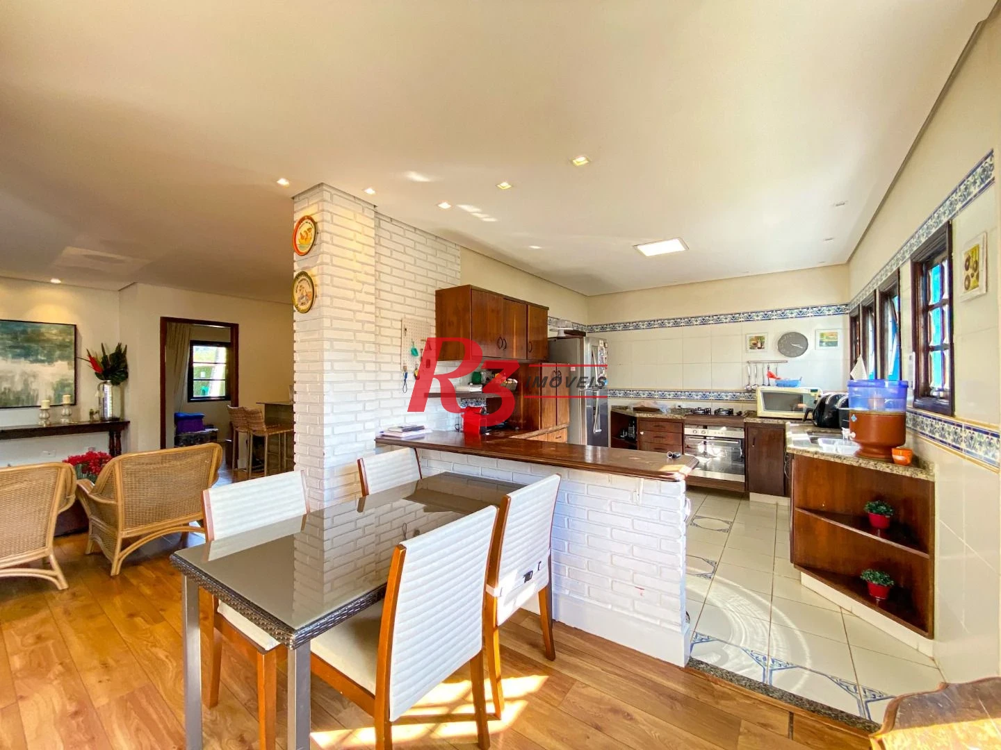 Casa com 4 dormitórios à venda, 473 m² por R$ 1.900.000,00 - Morro dos Barbosas - São Vicente/SP