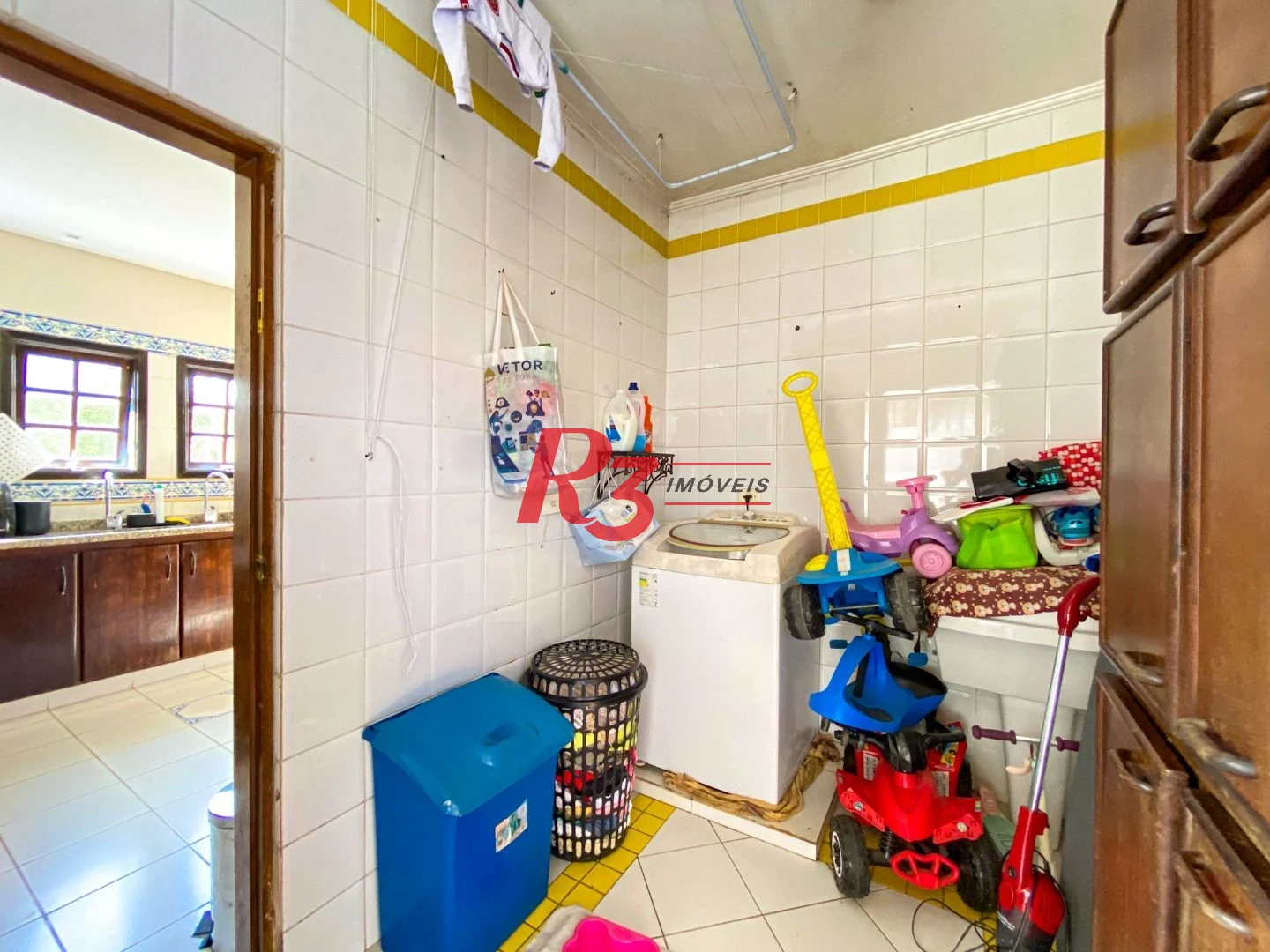 Casa com 4 dormitórios à venda, 473 m² por R$ 1.900.000,00 - Morro dos Barbosas - São Vicente/SP