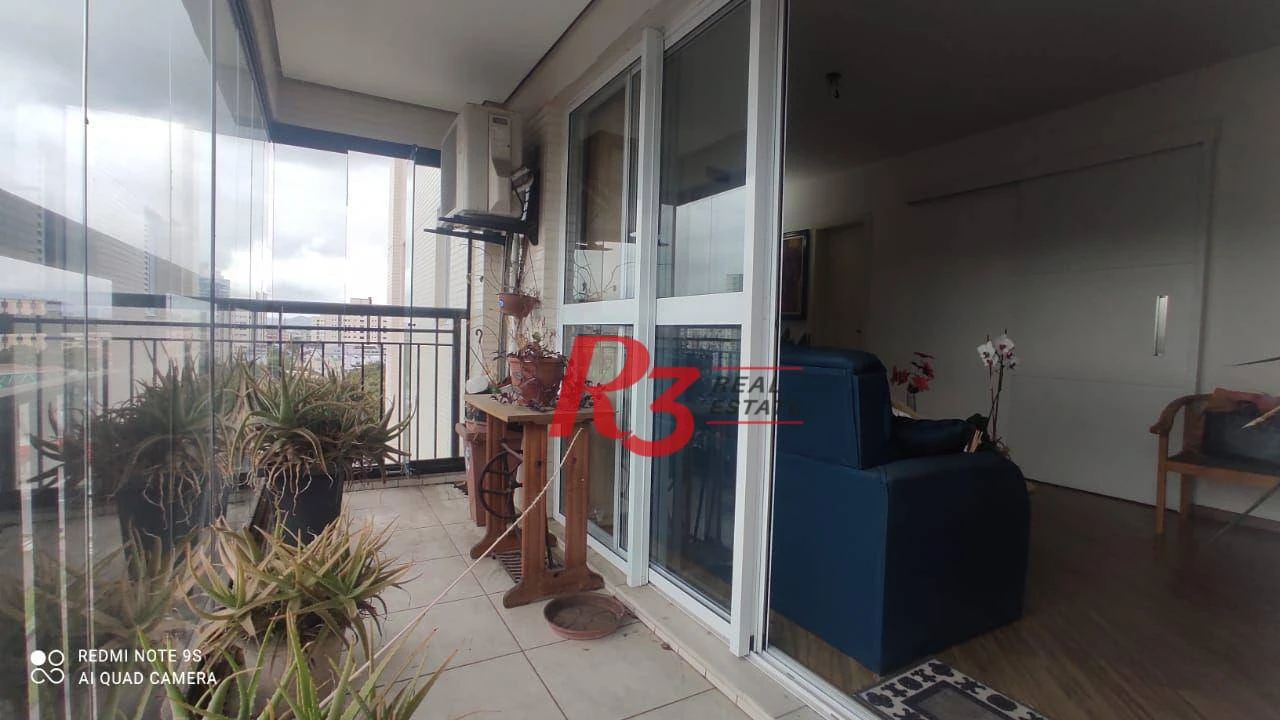 Apartamento com 3 dormitórios à venda, 136 m² por R$ 875.000,00 - Gonzaga - Santos/SP