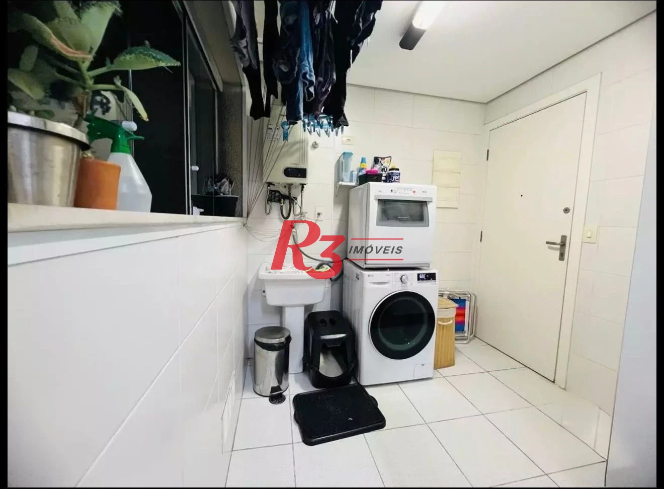 Apartamento com 3 dormitórios à venda, 96 m² por R$ 875.000,00 - Gonzaga - Santos/SP