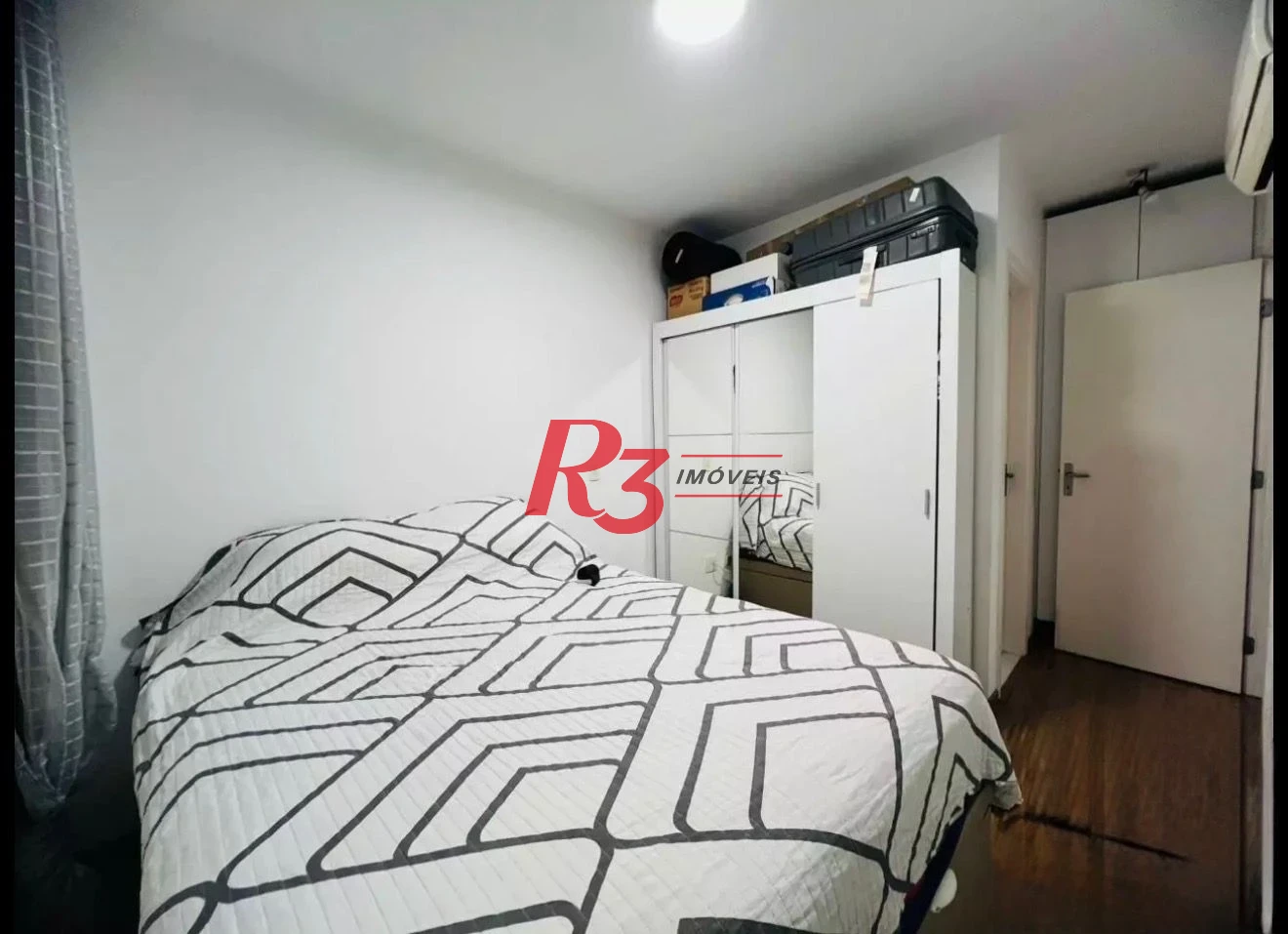 Apartamento com 3 dormitórios à venda, 96 m² por R$ 875.000,00 - Gonzaga - Santos/SP