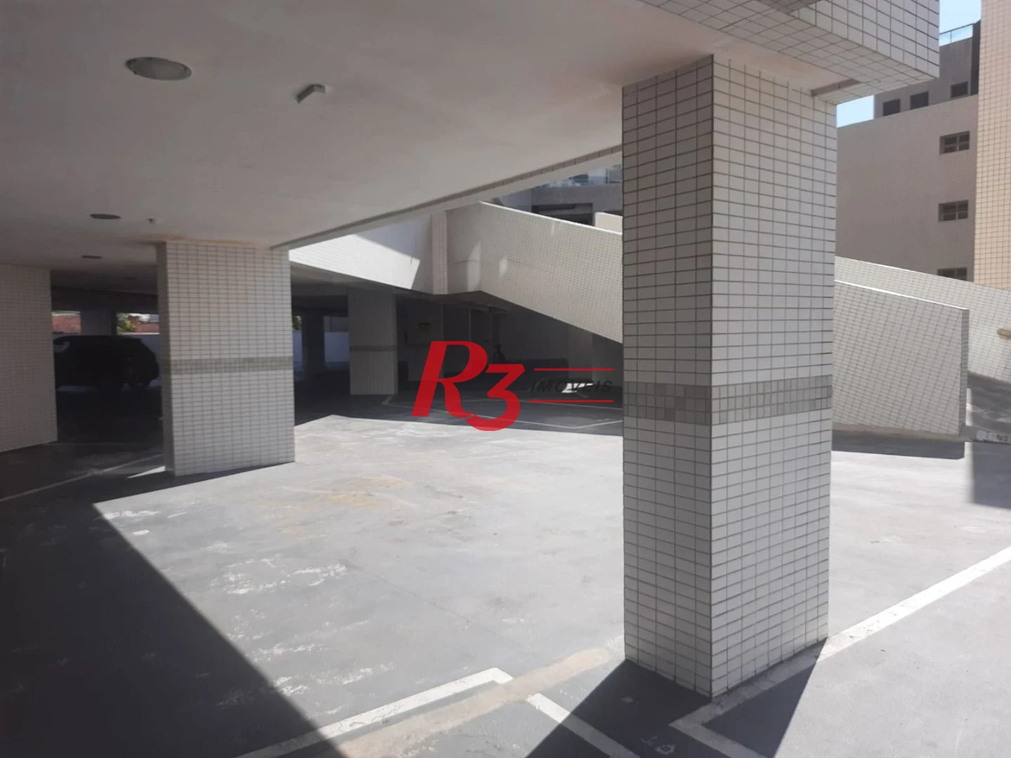 Apartamento com 3 dormitórios à venda, 170 m² por R$ 905.000,00 - Caiçara - Praia Grande/SP