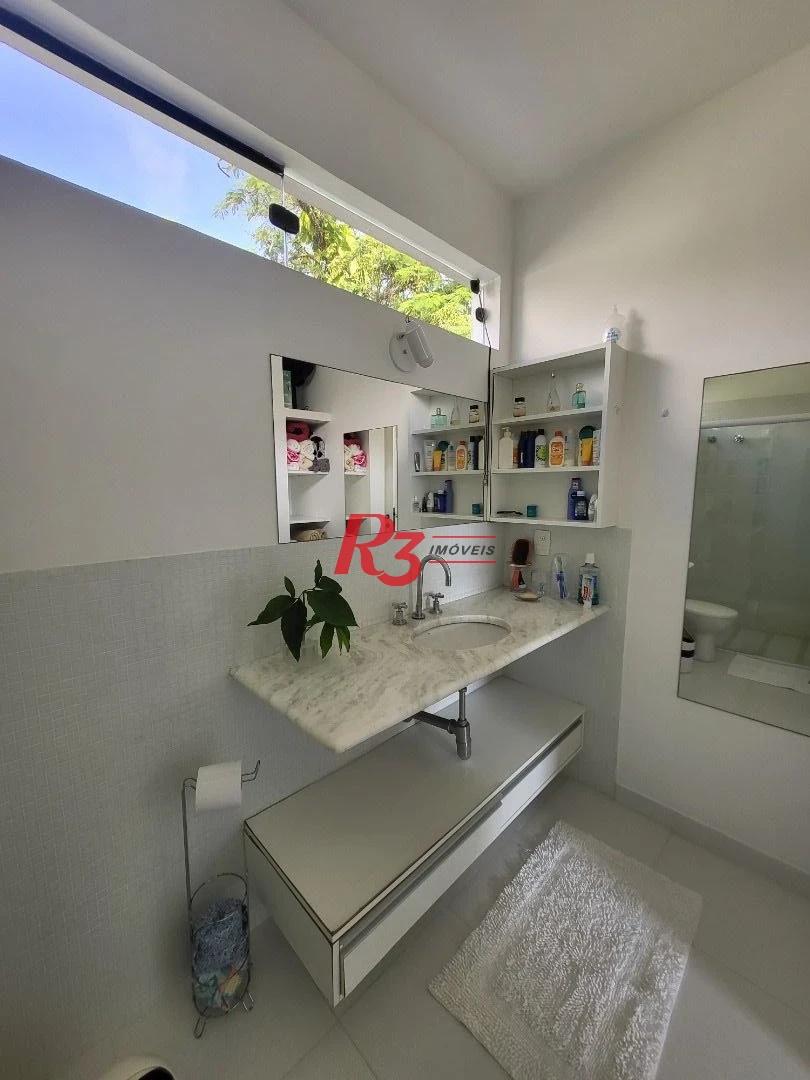 Sobrado com 6 dormitórios à venda, 263 m² - Jardim Virginia - Guarujá/SP