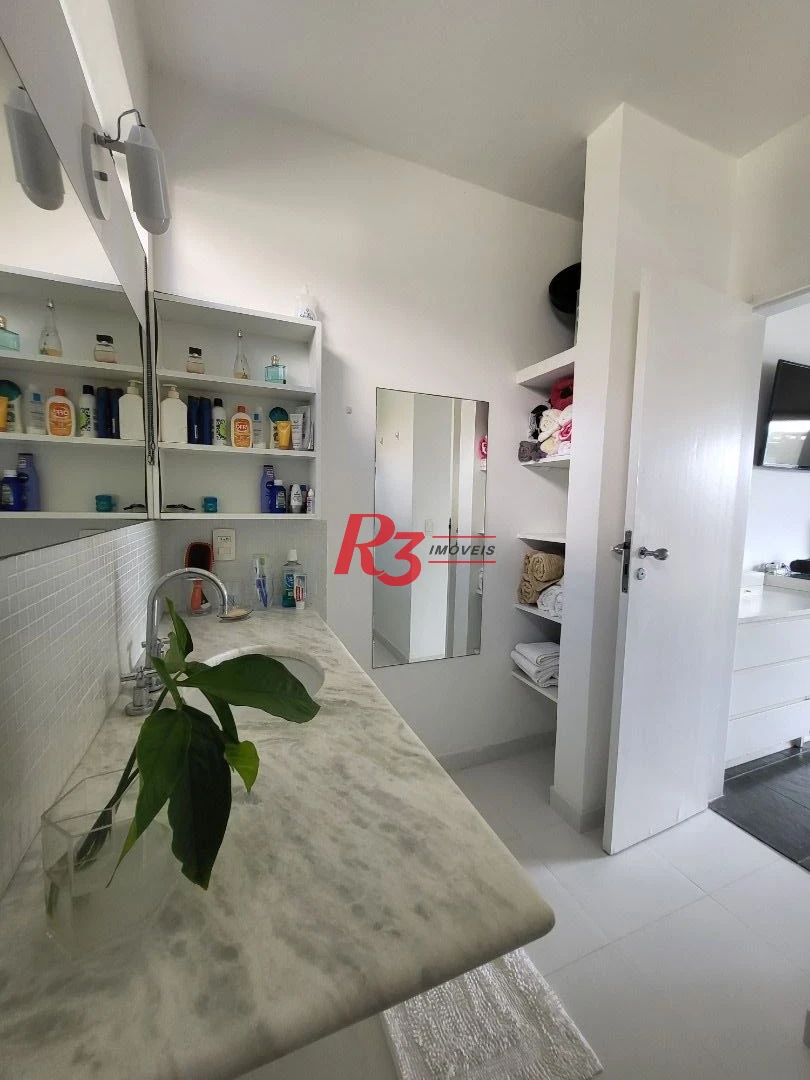 Sobrado com 6 dormitórios à venda, 263 m² - Jardim Virginia - Guarujá/SP
