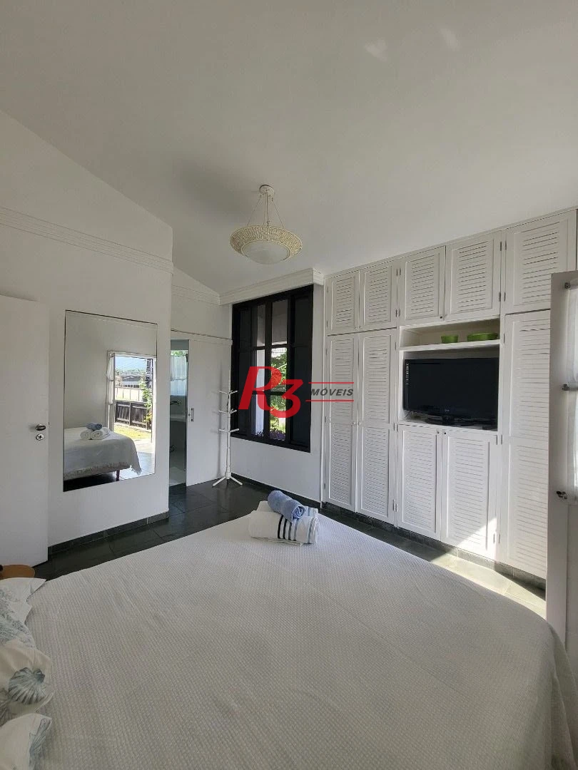 Sobrado com 6 dormitórios à venda, 263 m² - Jardim Virginia - Guarujá/SP
