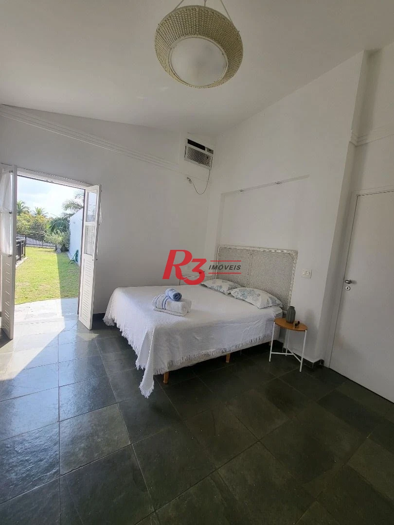 Sobrado com 6 dormitórios à venda, 263 m² - Jardim Virginia - Guarujá/SP