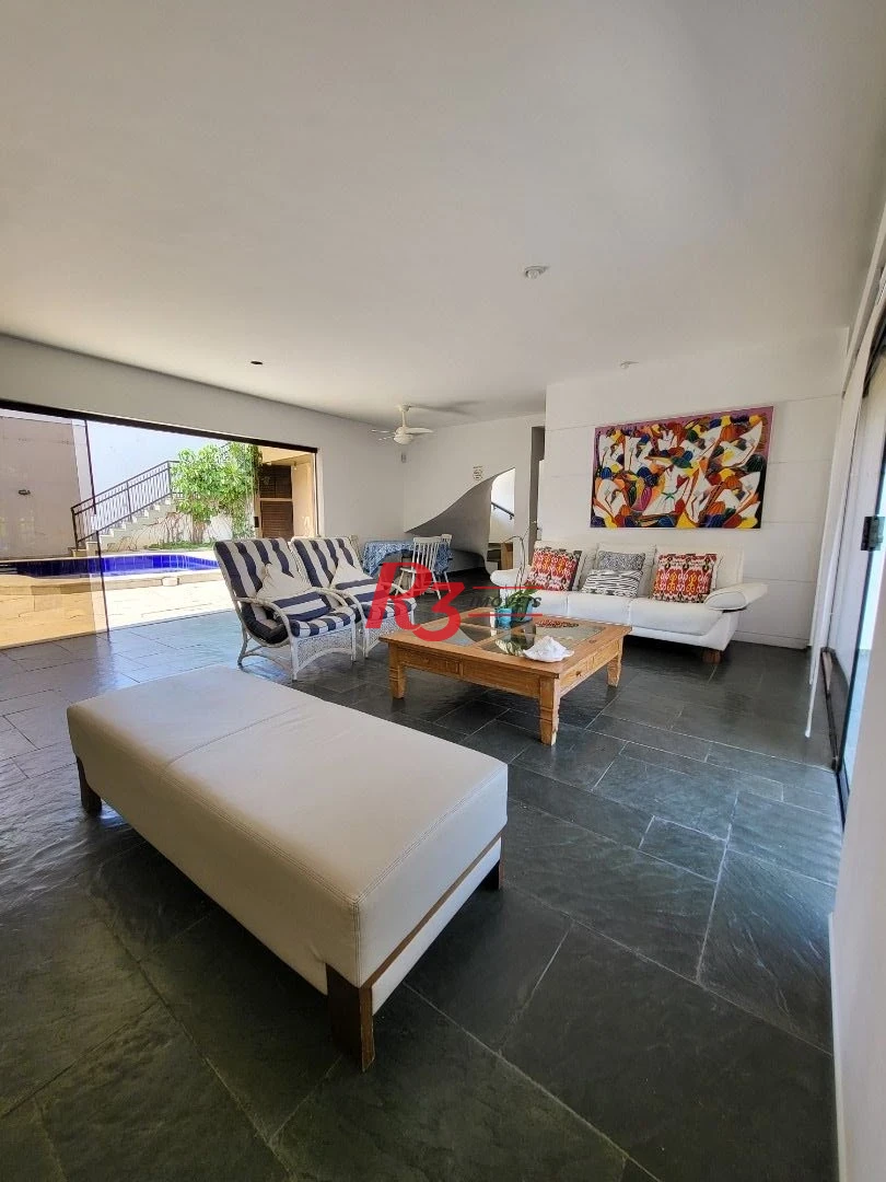 Sobrado com 6 dormitórios à venda, 263 m² - Jardim Virginia - Guarujá/SP