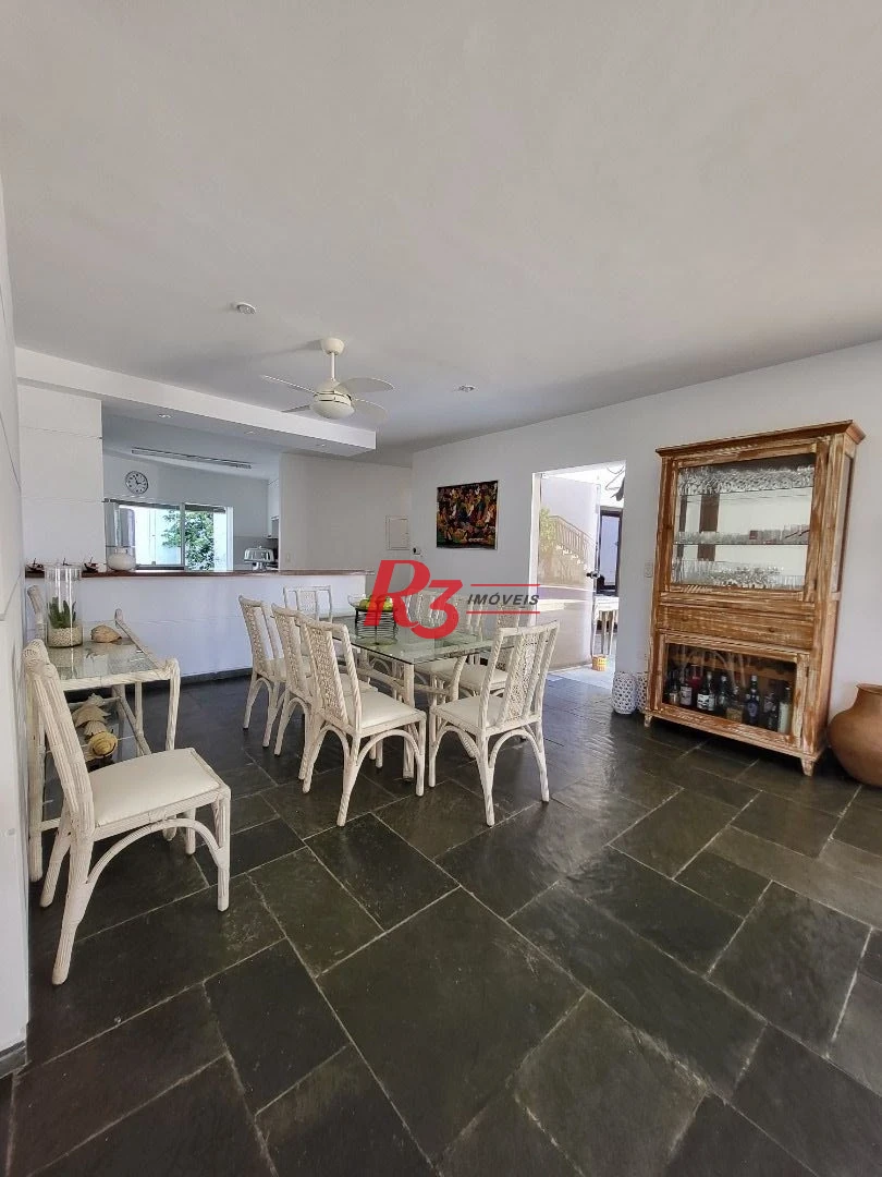 Sobrado com 6 dormitórios à venda, 263 m² - Jardim Virginia - Guarujá/SP