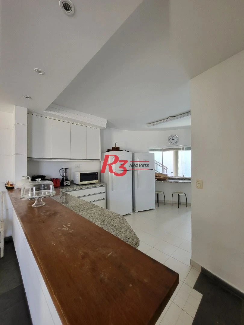 Sobrado com 6 dormitórios à venda, 263 m² - Jardim Virginia - Guarujá/SP