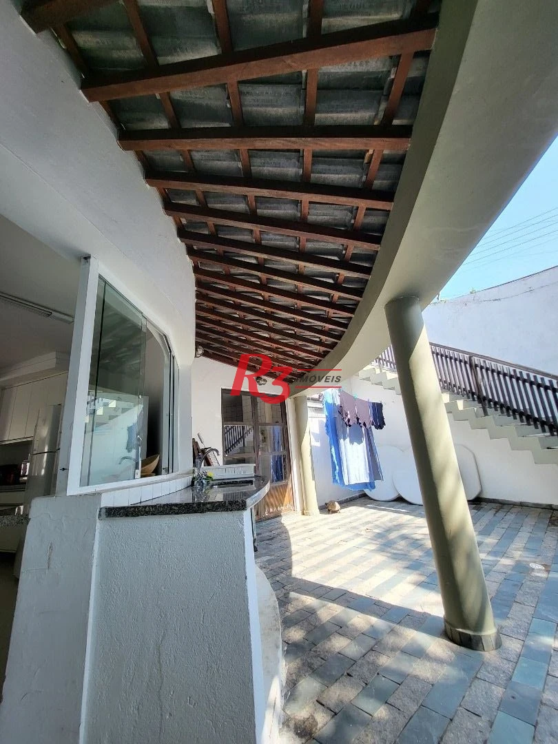 Sobrado com 6 dormitórios à venda, 263 m² - Jardim Virginia - Guarujá/SP