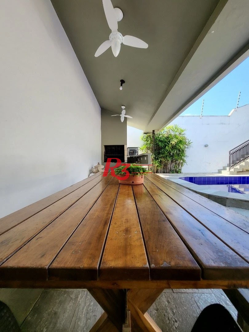 Sobrado com 6 dormitórios à venda, 263 m² - Jardim Virginia - Guarujá/SP