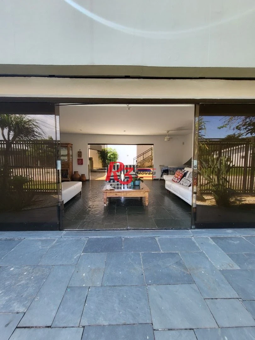 Sobrado com 6 dormitórios à venda, 263 m² - Jardim Virginia - Guarujá/SP
