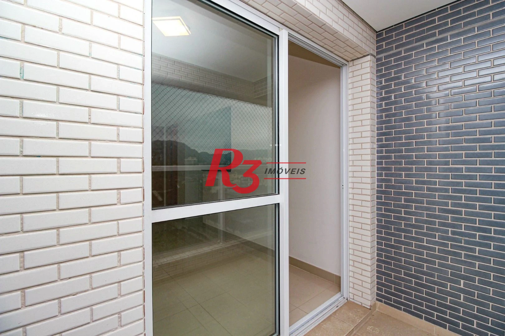 Apartamento com 2 dormitórios à venda, 58 m² por R$ 511.000,00 - Vila Matias - Santos/SP
