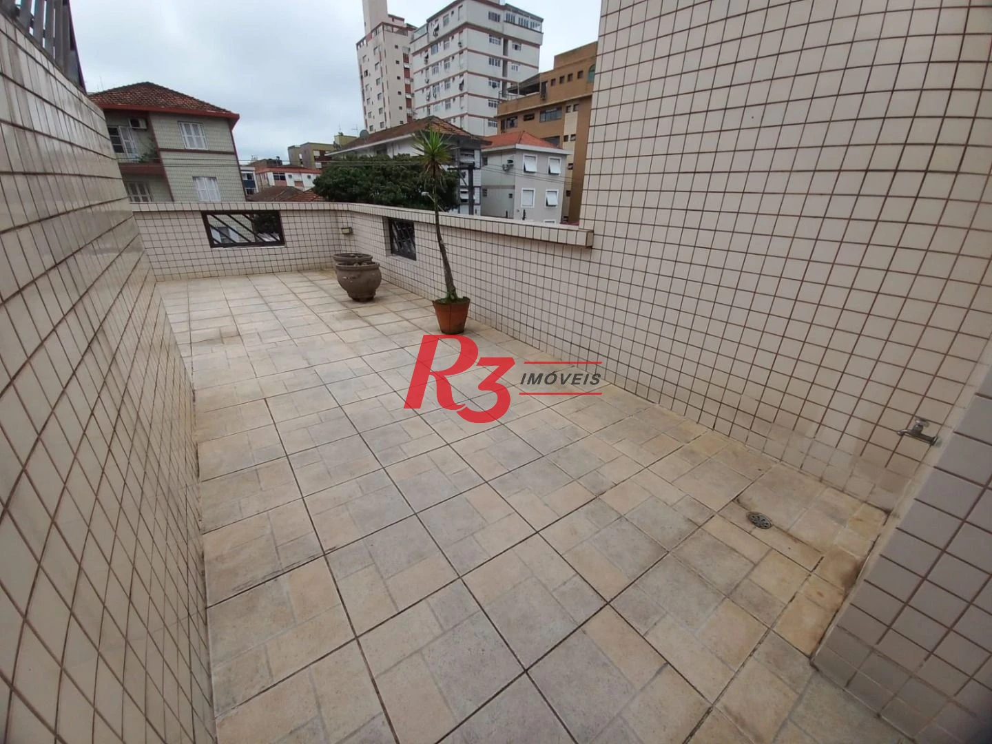 Casa com 5 dormitórios à venda, 330 m² - Embaré - Santos/SP