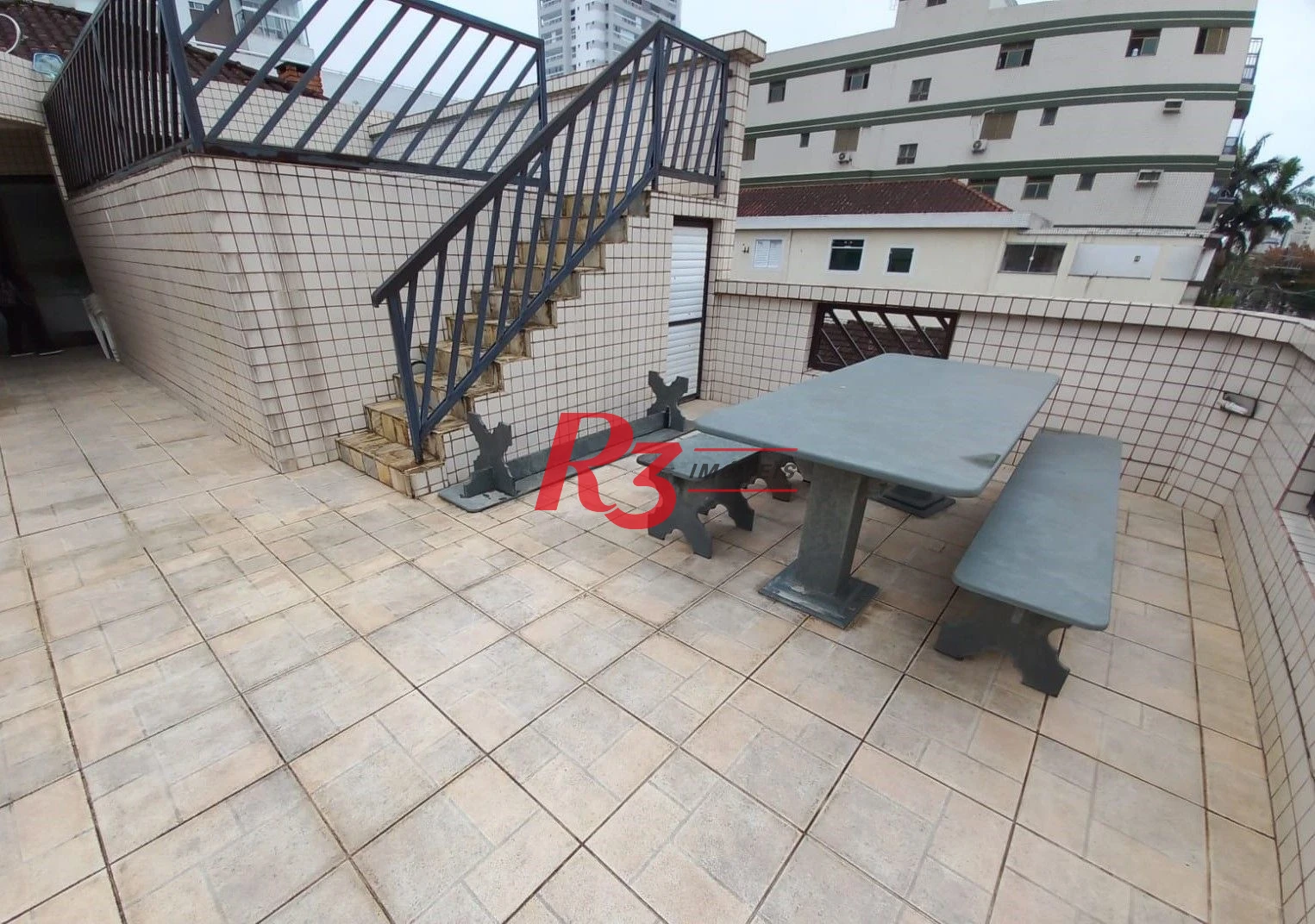 Casa com 5 dormitórios à venda, 330 m² - Embaré - Santos/SP