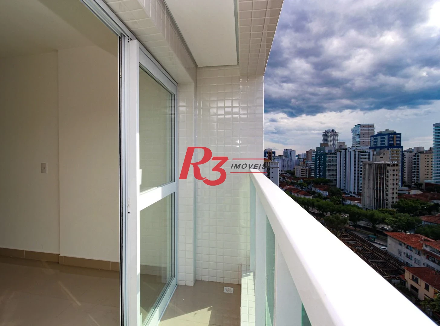 Apartamento com 2 dormitórios à venda, 53 m² por R$ 815.000,00 - Embaré - Santos/SP