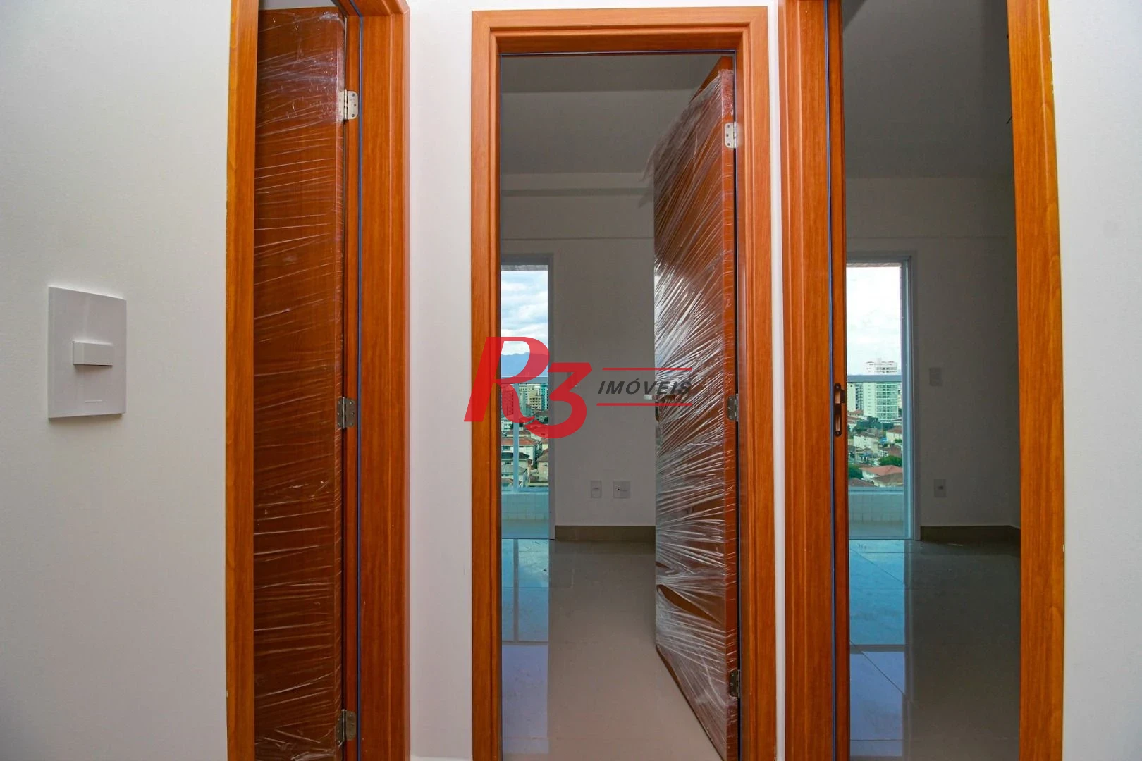 Apartamento com 2 dormitórios à venda, 53 m² por R$ 815.000,00 - Embaré - Santos/SP