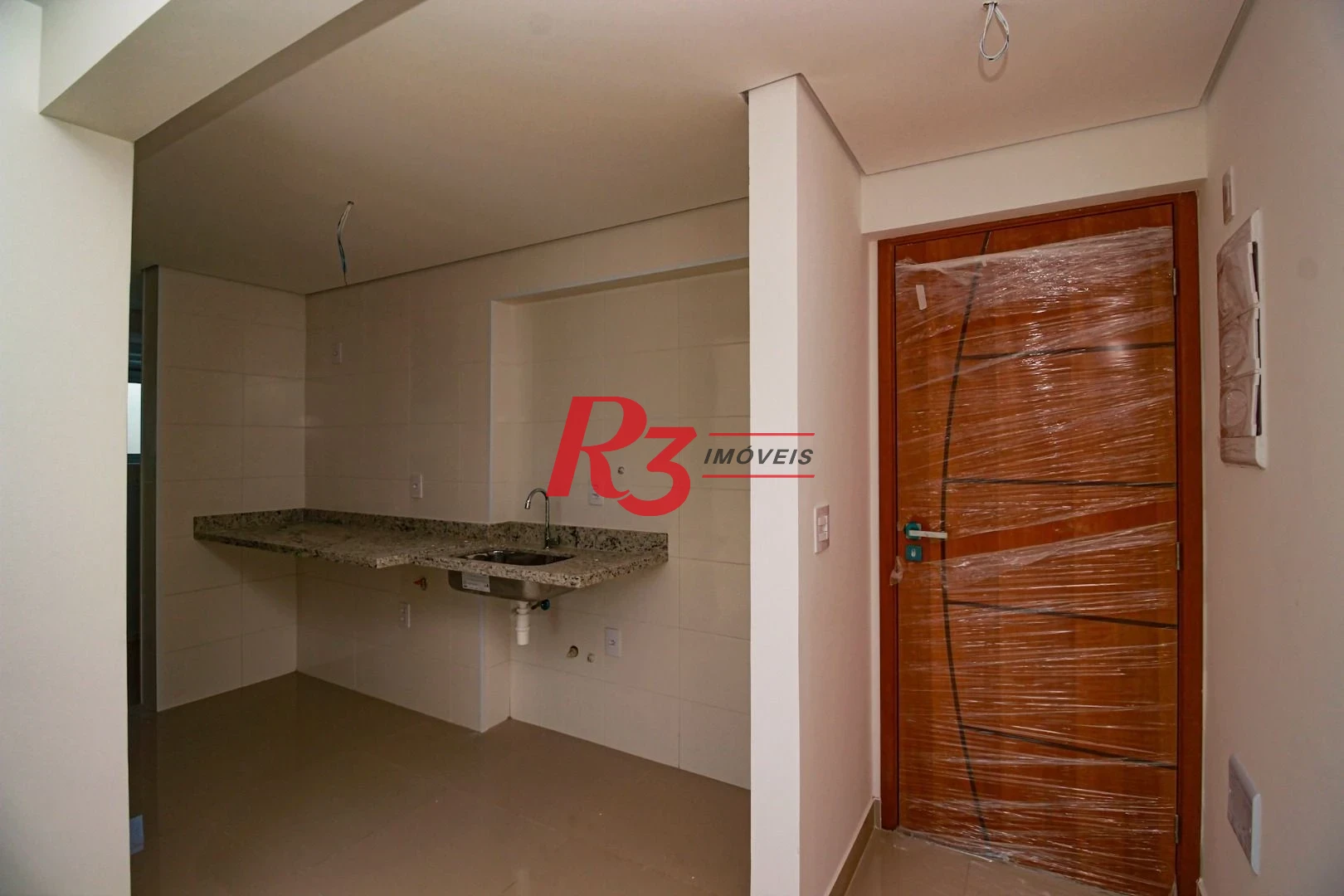Apartamento com 2 dormitórios à venda, 53 m² por R$ 815.000,00 - Embaré - Santos/SP
