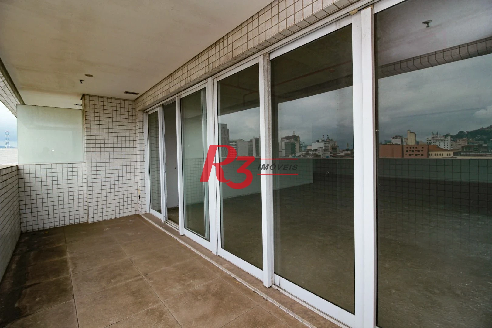 Sala, 150 m² - venda por R$ 900.000,00 ou aluguel por R$ 6.000,00/mês - Centro - Santos/SP