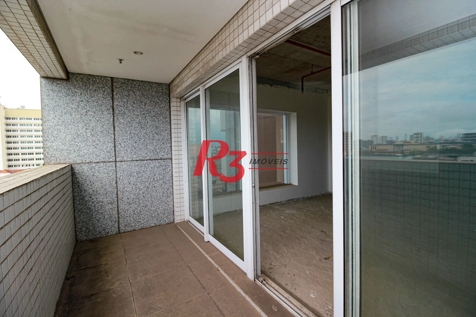 Sala, 150 m² - venda por R$ 900.000,00 ou aluguel por R$ 6.000,00/mês - Centro - Santos/SP