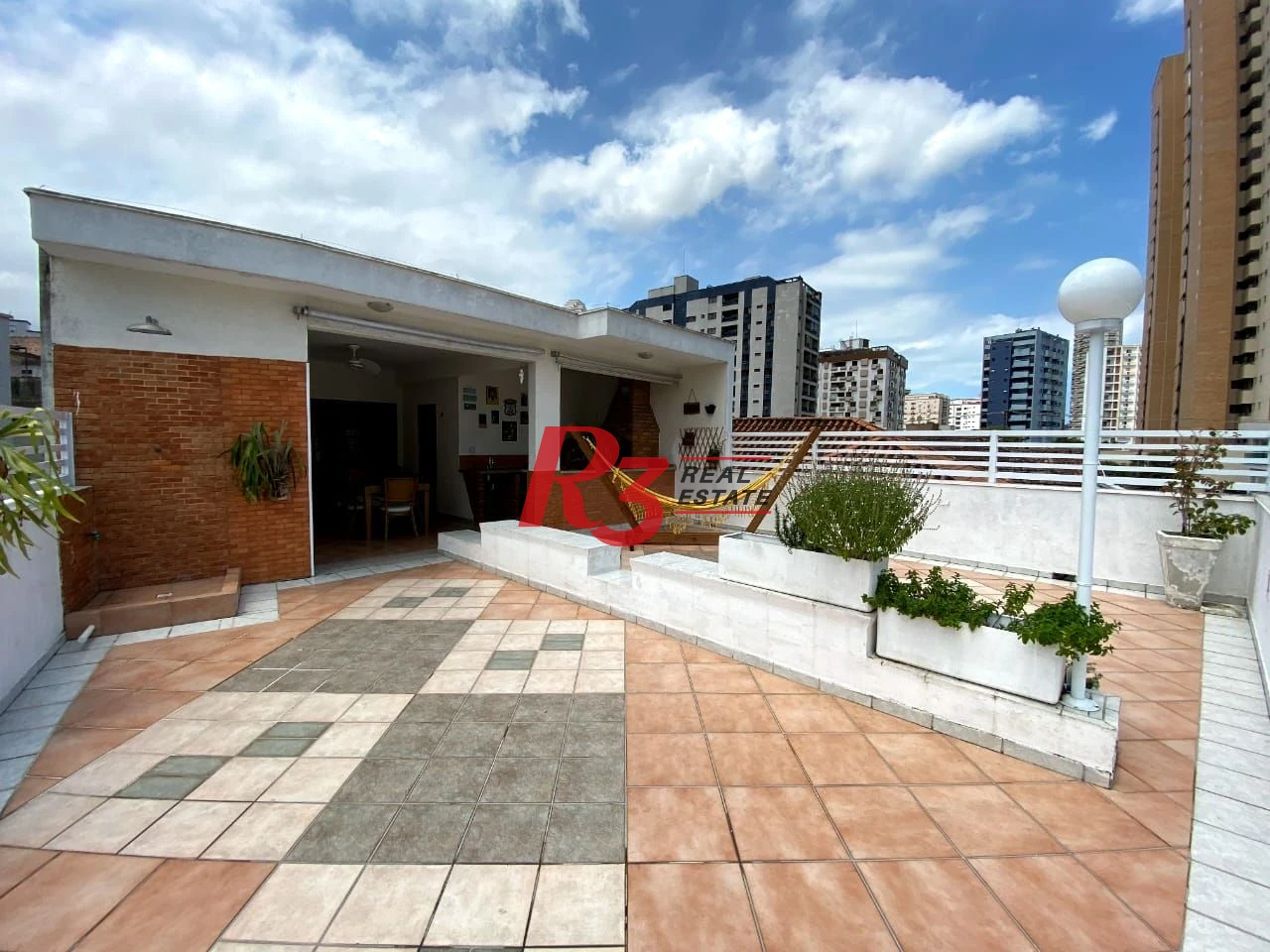 Sobrado com 3 dormitórios à venda, 258 m² - Ponta da Praia - Santos/SP